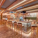 Отель Alpenbad Hohenhaus Тукс