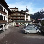 Alpenbad Hohenhaus Тукс