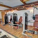Alpenbad Hohenhaus Отель Тукс