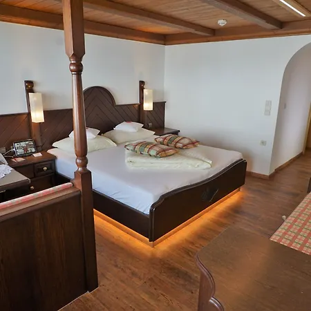 Hotel Alpenbad Hohenhaus 4*