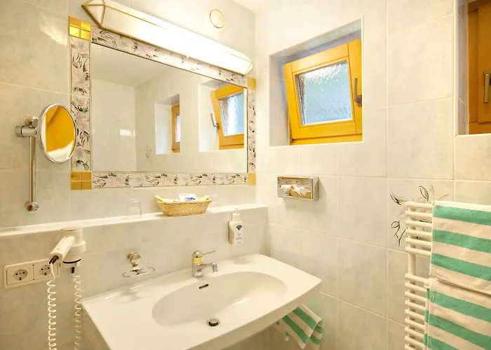 Alpenbad Hohenhaus 4* Tux