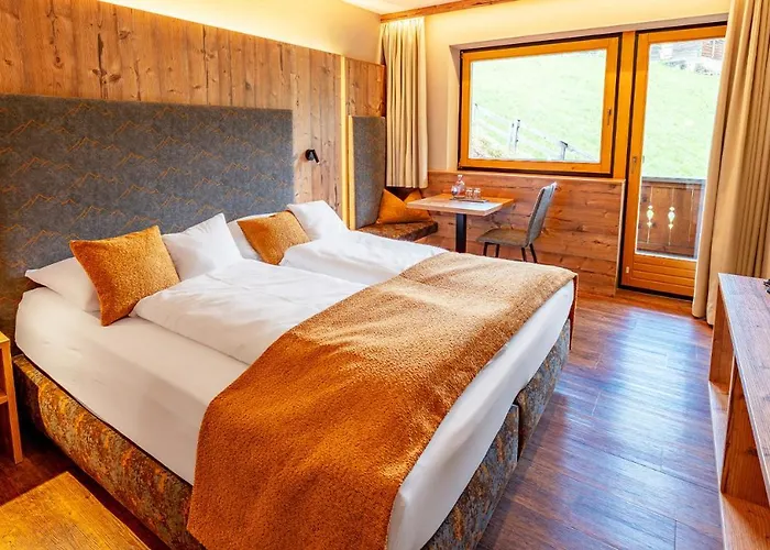 فندق Alpenbad Hohenhaus 4*