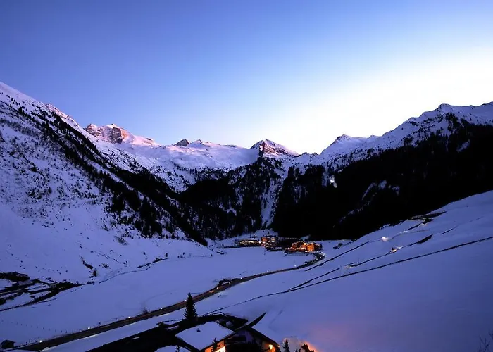 Hotel Alpenbad Hohenhaus Tux