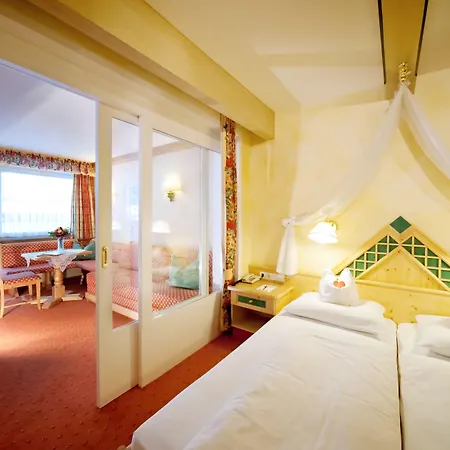 Alpenbad Hohenhaus Otel 4*