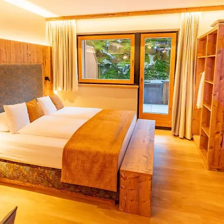 Alpenbad Hohenhaus Otel Tux