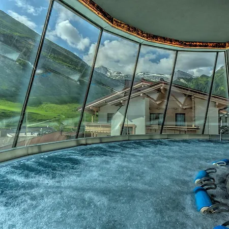 Alpenbad Hohenhaus Otel 4*