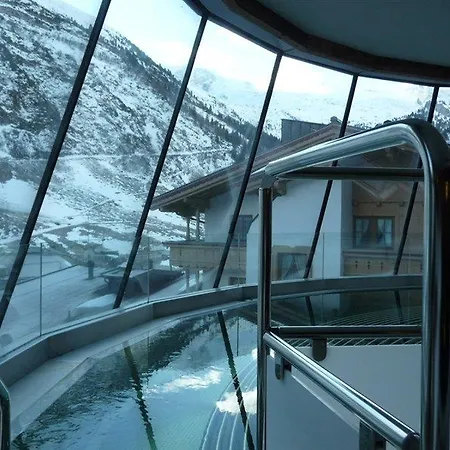 Otel Alpenbad Hohenhaus Tux