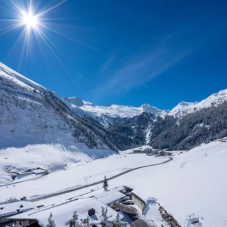 Alpenbad Hohenhaus Otel 4*