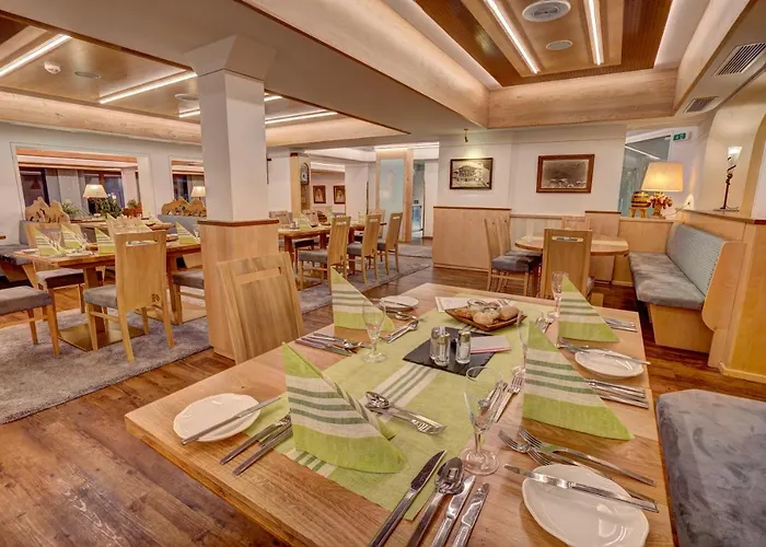 Alpenbad Hohenhaus 4*