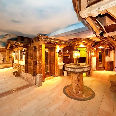 Hotel Alpenbad Hohenhaus Tux