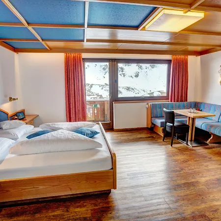 Hotel Alpenbad Hohenhaus Tux