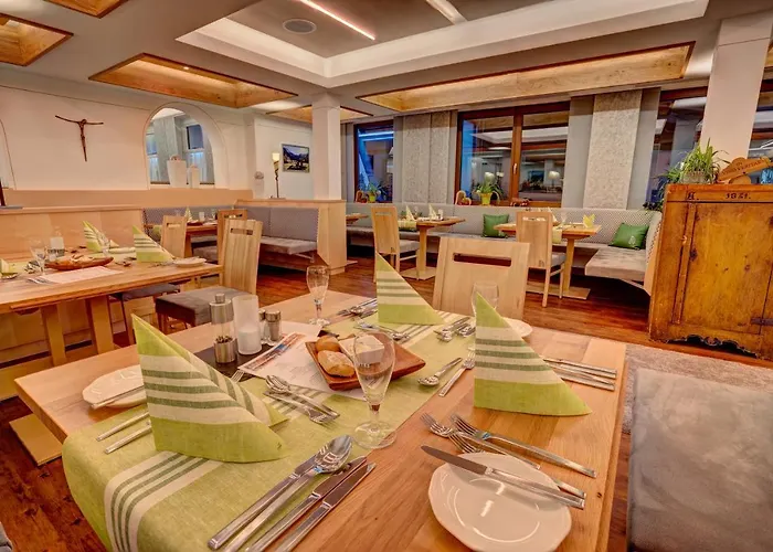 Hotel Alpenbad Hohenhaus Tux